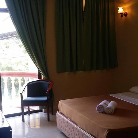 Hji Residensi Hotell Kuah Exteriör bild