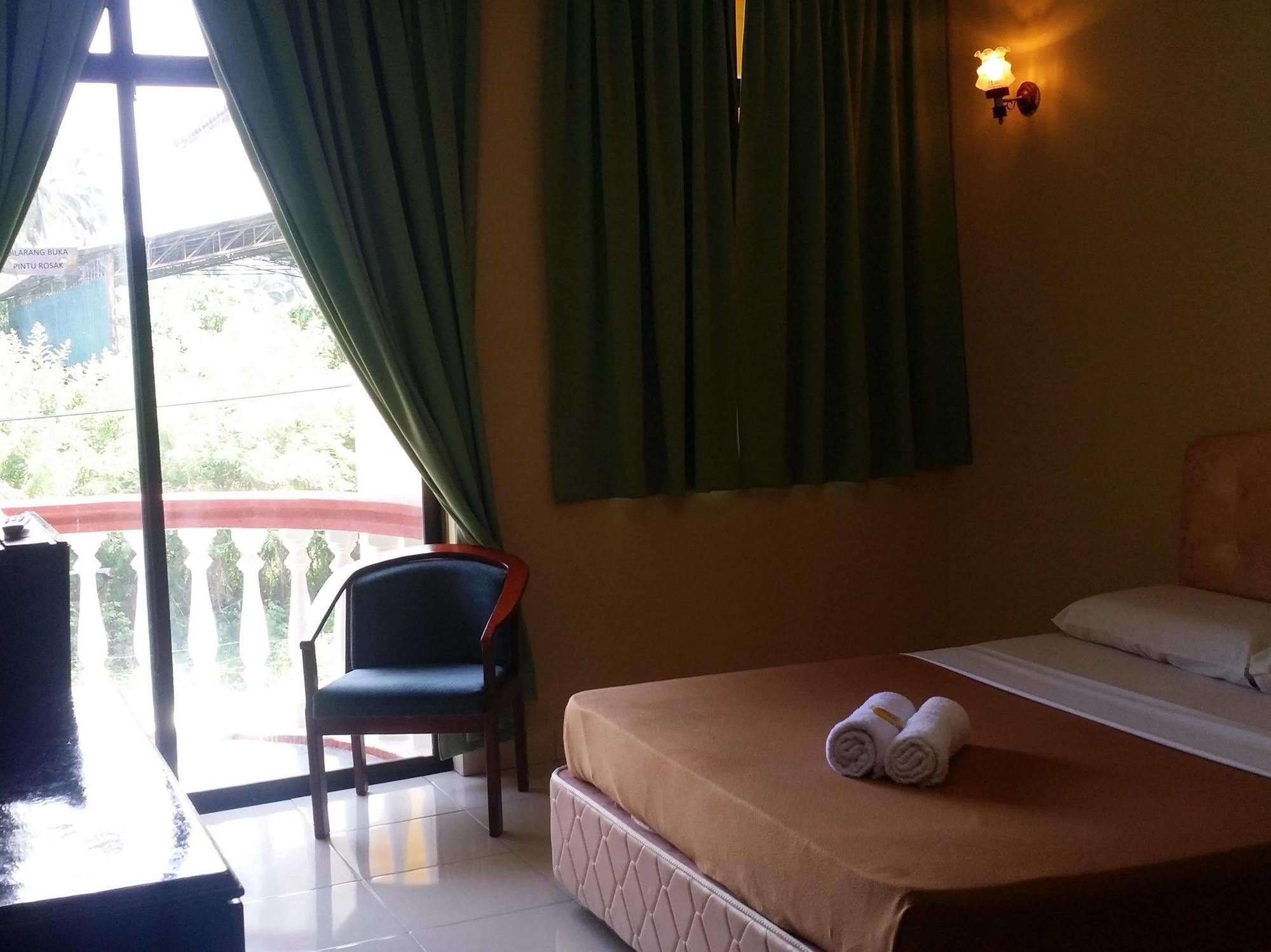 Hji Residensi Hotell Kuah Exteriör bild